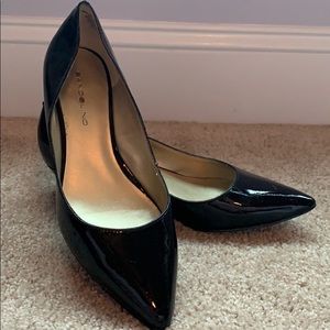 Black patent leather bandolino flats with wedge